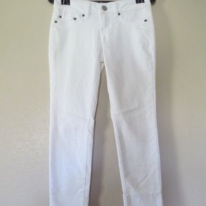 White skinny jeans size 3